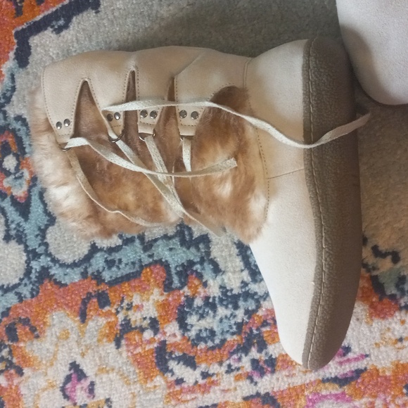 New LEATHER Airwalk boots, about a size 5 or 6 - Picture 7 of 8